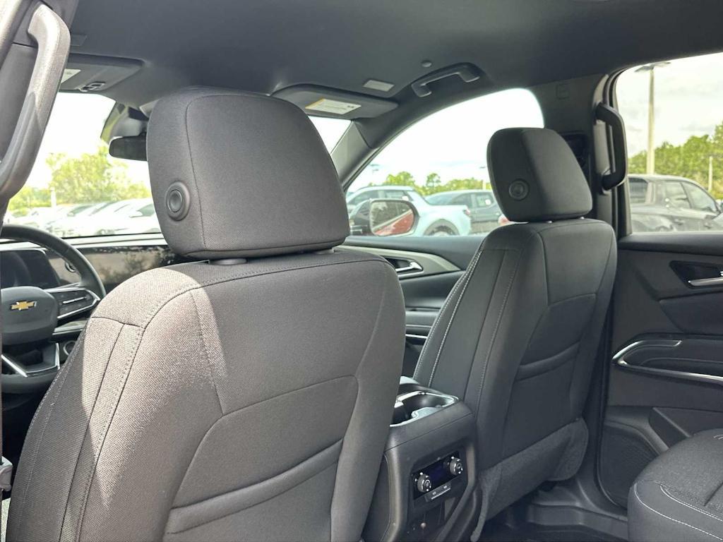 new 2025 Chevrolet Traverse car, priced at $38,040