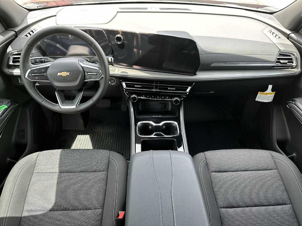new 2025 Chevrolet Traverse car, priced at $38,040