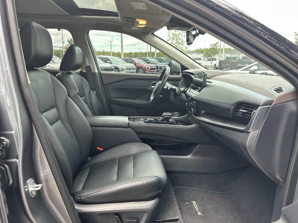 used 2021 Nissan Rogue car, priced at $17,997