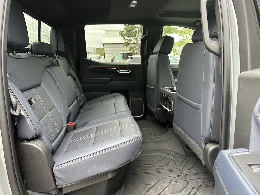 used 2023 Chevrolet Silverado 1500 car, priced at $47,997