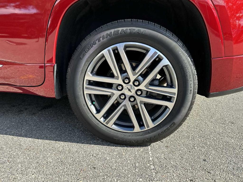 used 2022 Chevrolet Traverse car, priced at $33,997