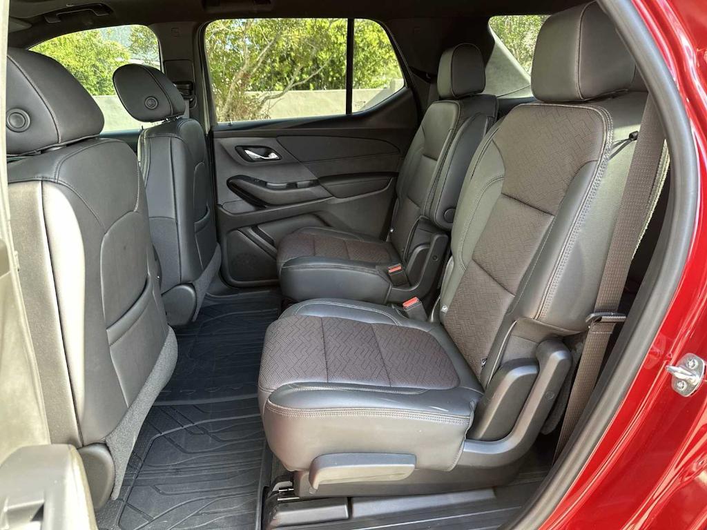 used 2022 Chevrolet Traverse car, priced at $33,997