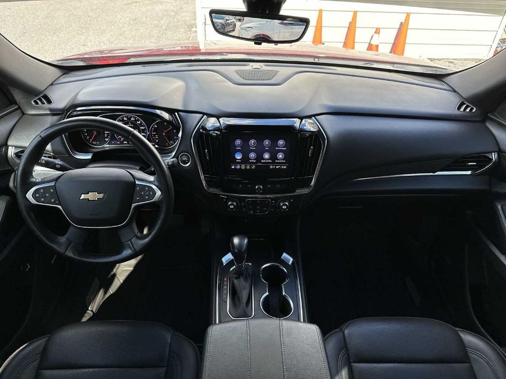 used 2022 Chevrolet Traverse car, priced at $33,997