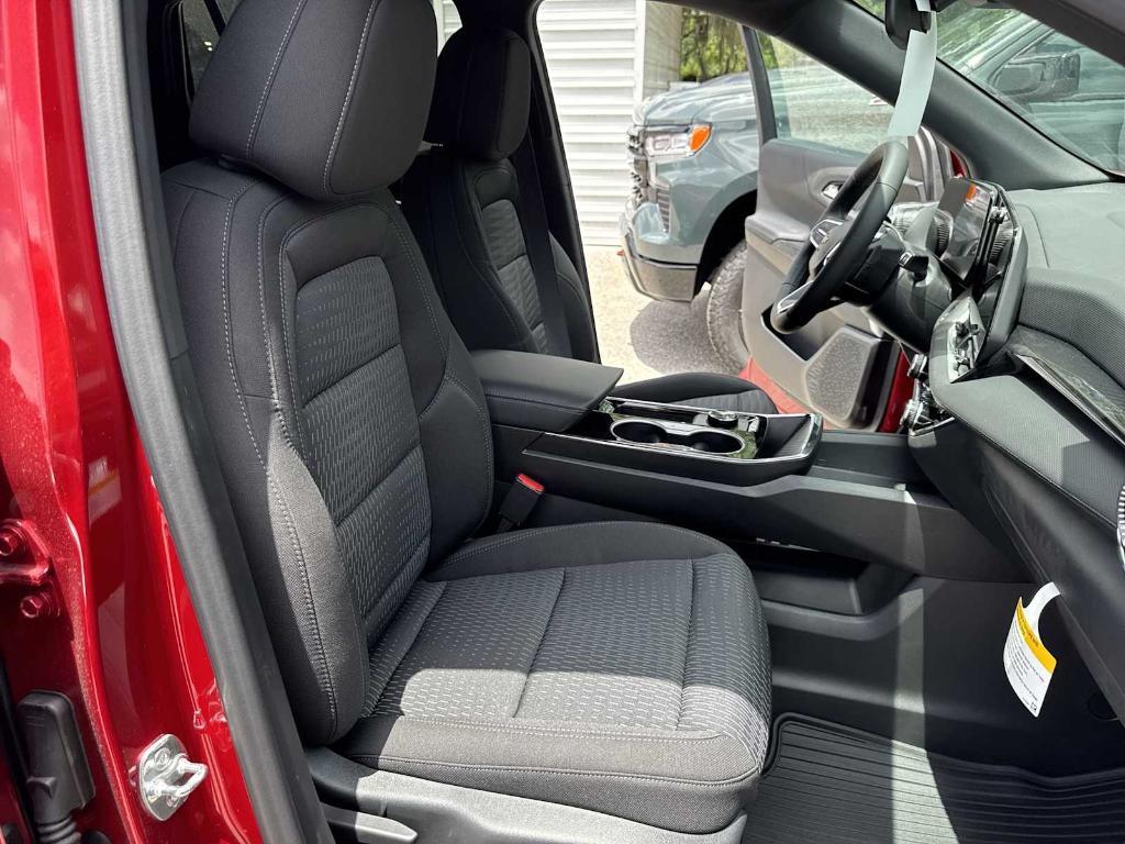 new 2026 Chevrolet Equinox car, priced at $26,715