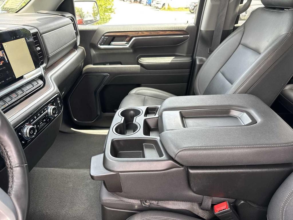 used 2024 GMC Sierra 1500 car, priced at $45,297
