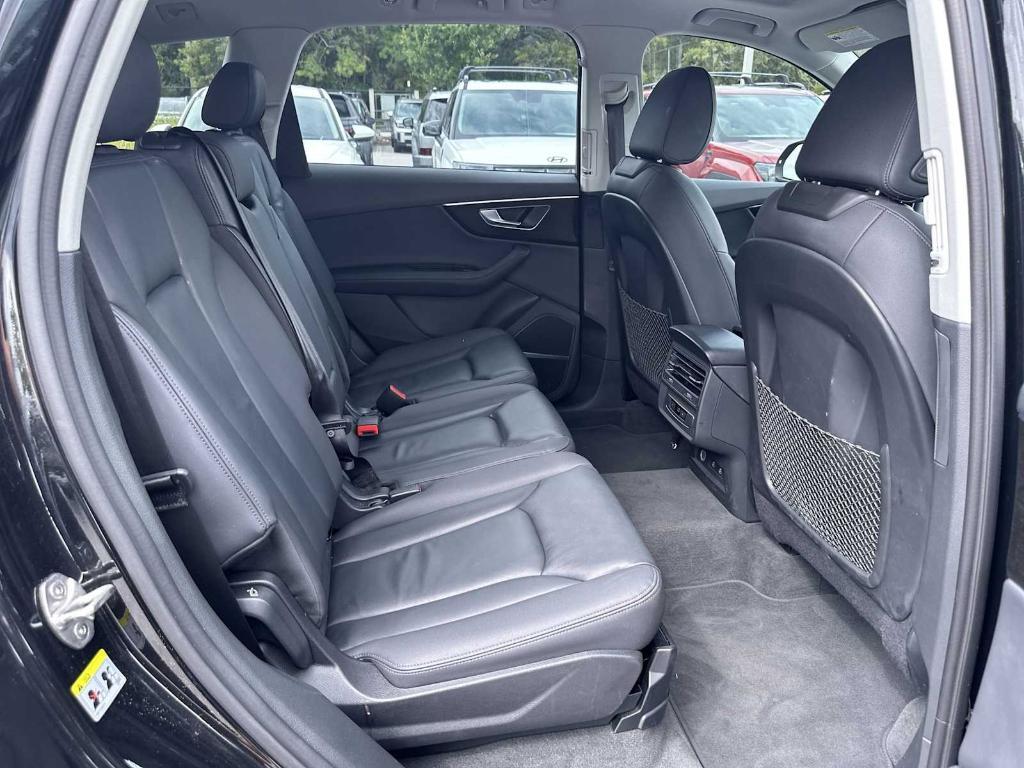 used 2024 Audi Q7 car, priced at $39,658