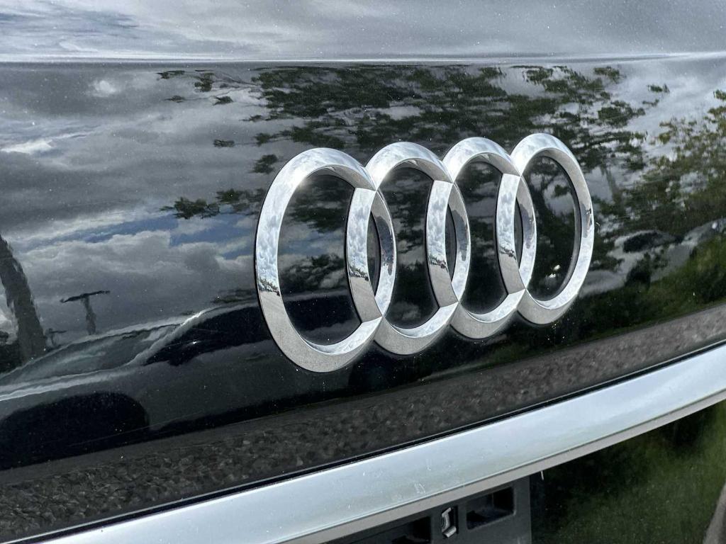 used 2024 Audi Q7 car, priced at $39,658