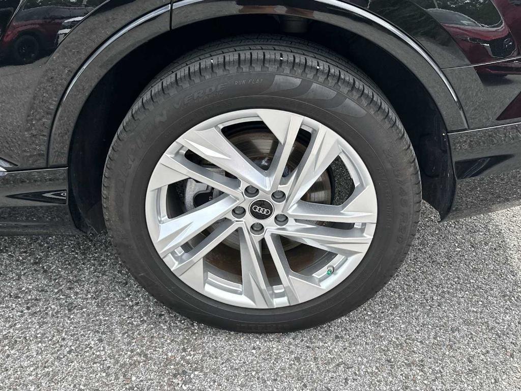 used 2024 Audi Q7 car, priced at $39,658