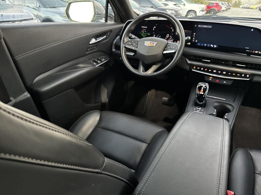 used 2024 Cadillac XT4 car, priced at $33,767