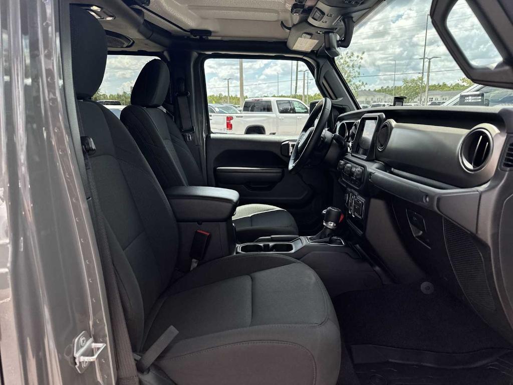 used 2021 Jeep Gladiator car, priced at $29,997