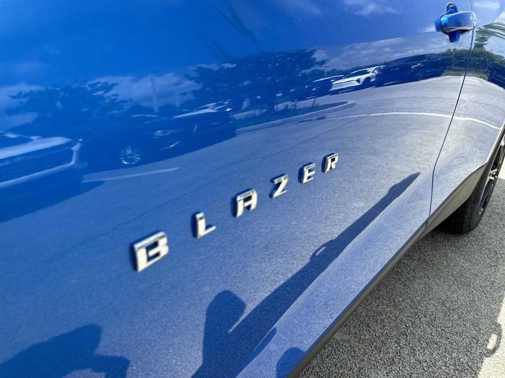 new 2025 Chevrolet Blazer car, priced at $32,560