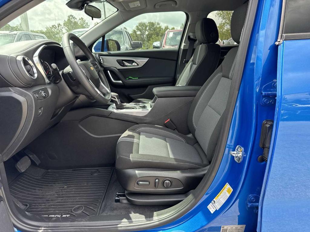 new 2025 Chevrolet Blazer car, priced at $32,560