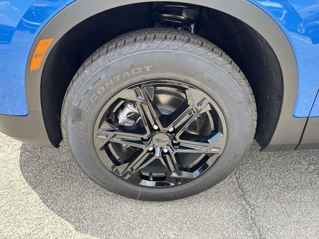 new 2025 Chevrolet Blazer car, priced at $32,560