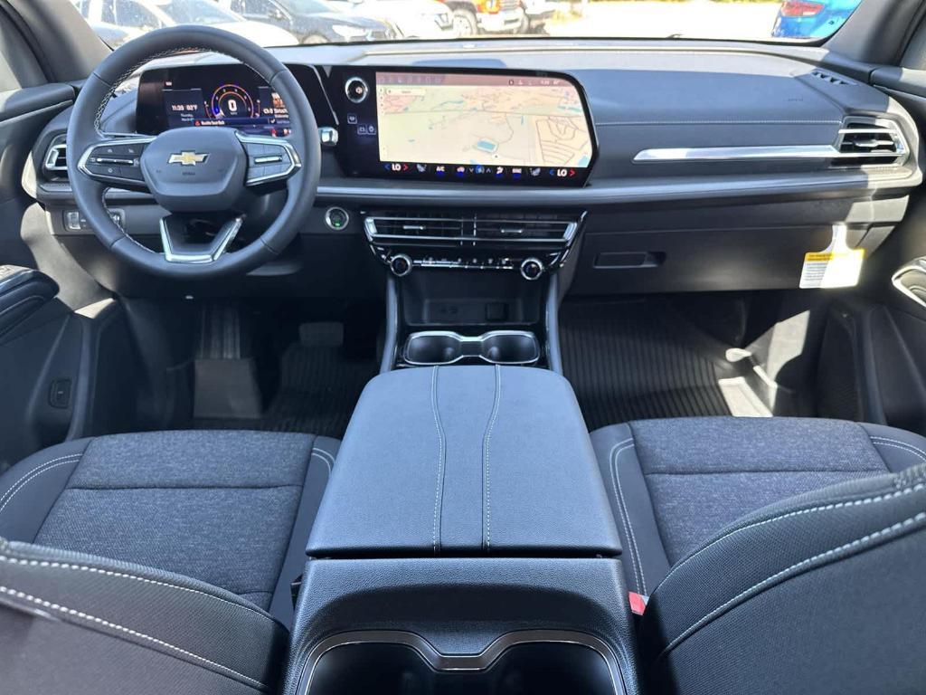 new 2025 Chevrolet Traverse car, priced at $40,940