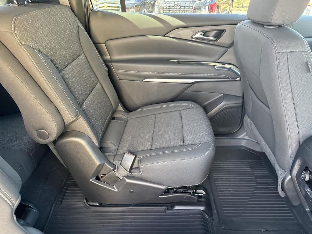 new 2025 Chevrolet Traverse car, priced at $40,940