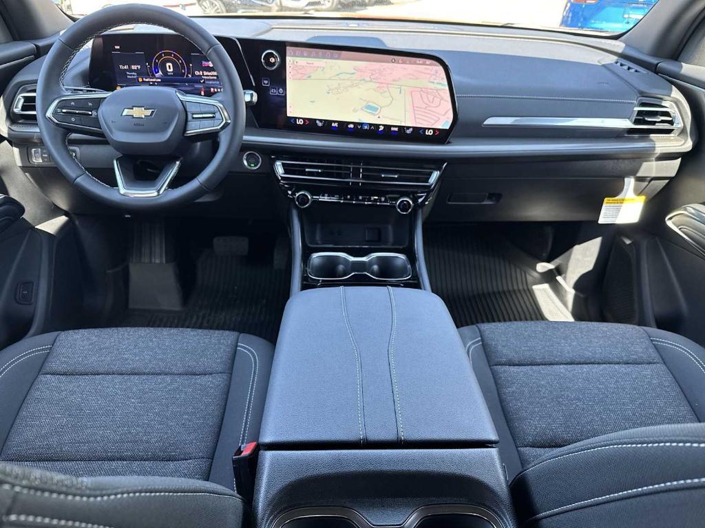 new 2025 Chevrolet Traverse car, priced at $39,940