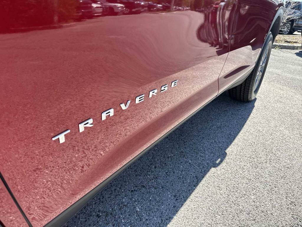 new 2025 Chevrolet Traverse car, priced at $39,940