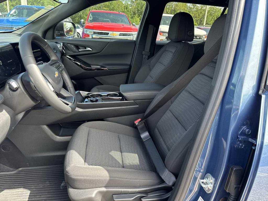 new 2026 Chevrolet Equinox car, priced at $26,220