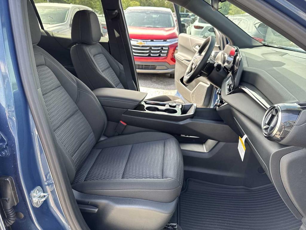 new 2026 Chevrolet Equinox car, priced at $26,220