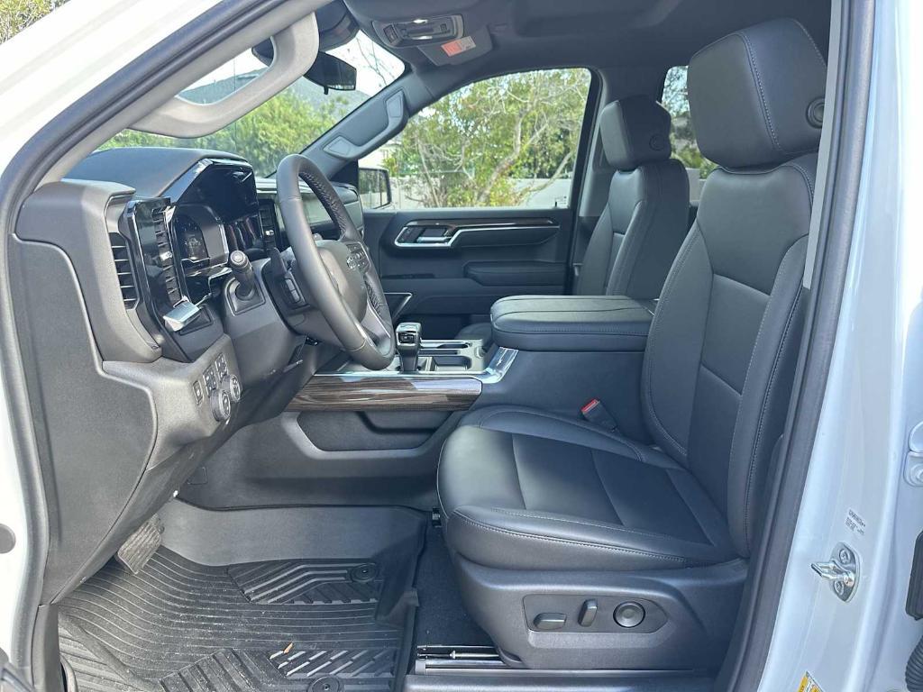 new 2025 Chevrolet Silverado 1500 car, priced at $54,700