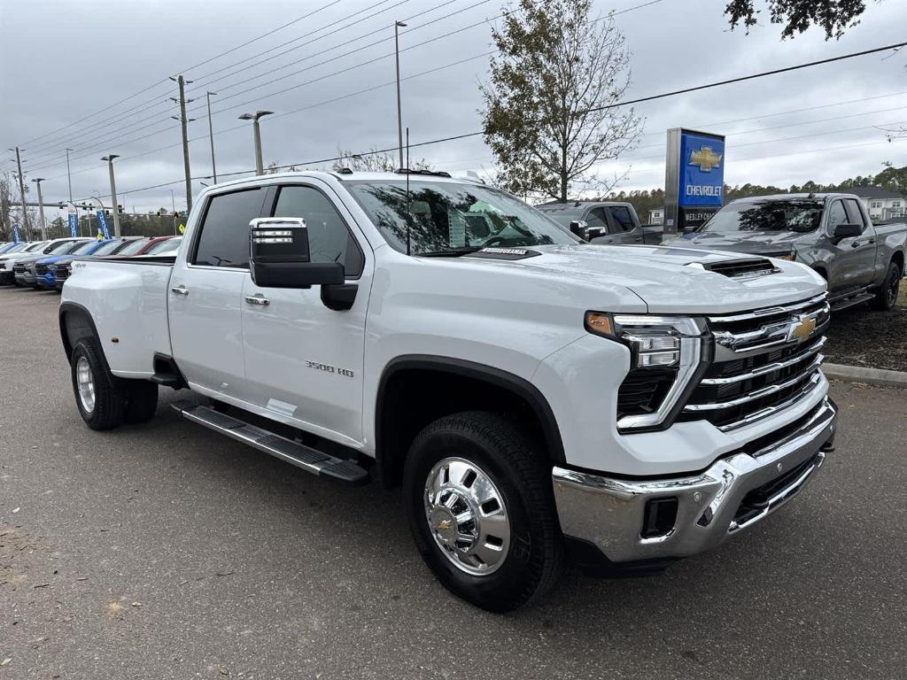 new 2025 Chevrolet Silverado 3500 car, priced at $82,025