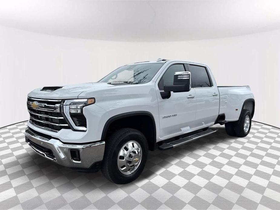 new 2025 Chevrolet Silverado 3500 car, priced at $82,025