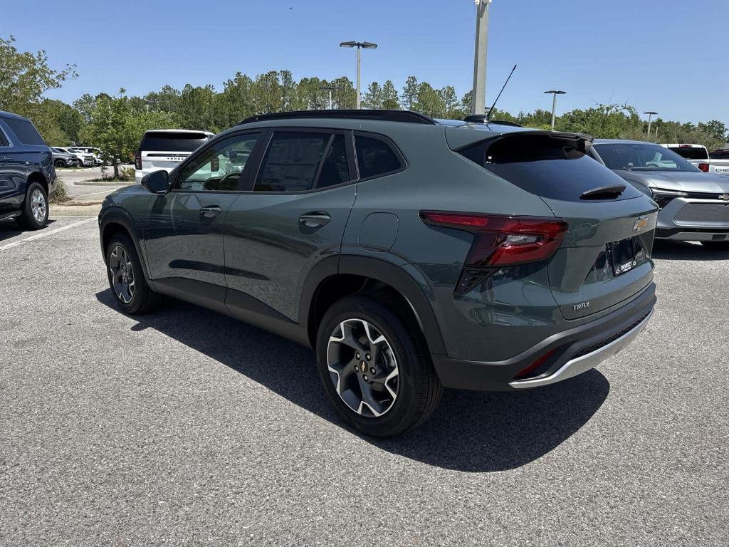 new 2025 Chevrolet Trax car, priced at $22,775