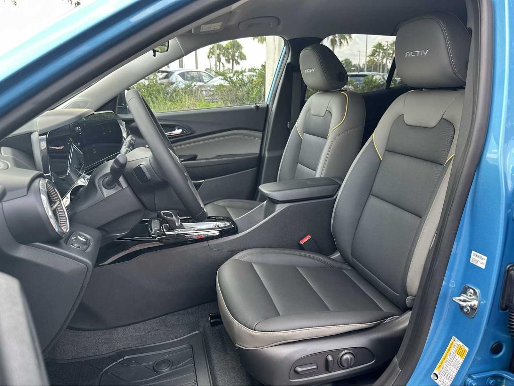 new 2025 Chevrolet Trax car, priced at $23,825