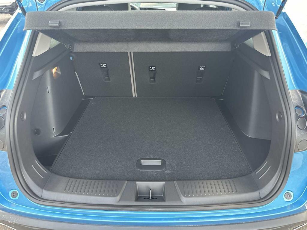new 2025 Chevrolet Trax car, priced at $23,825