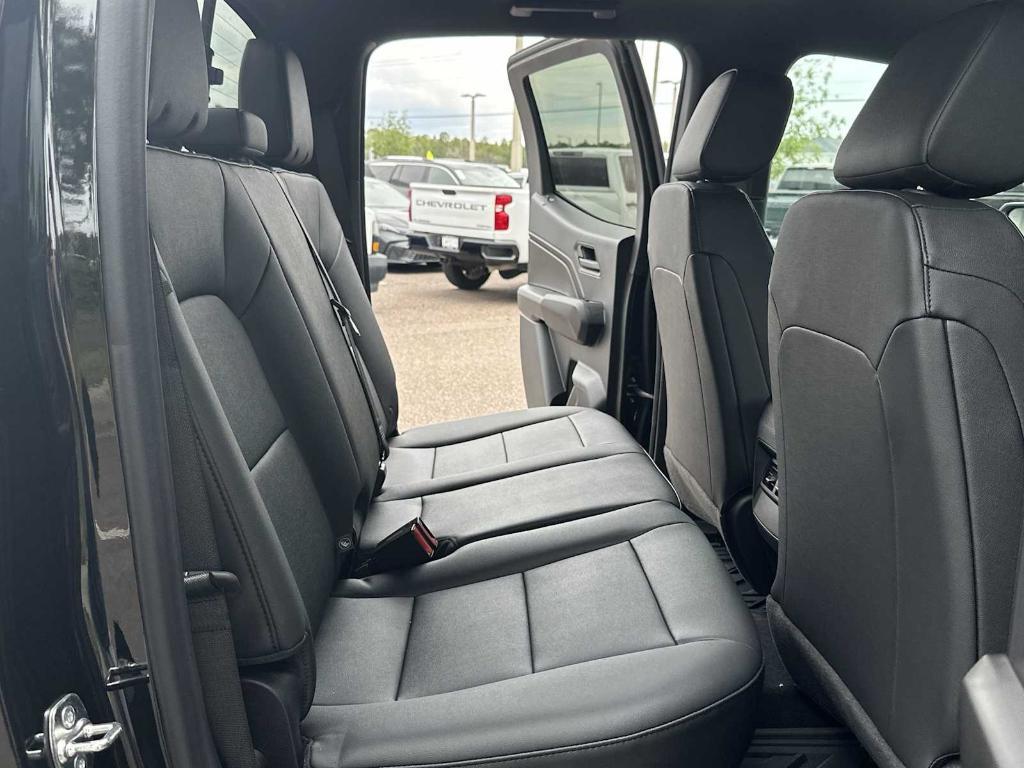 new 2025 Chevrolet Colorado car, priced at $39,620