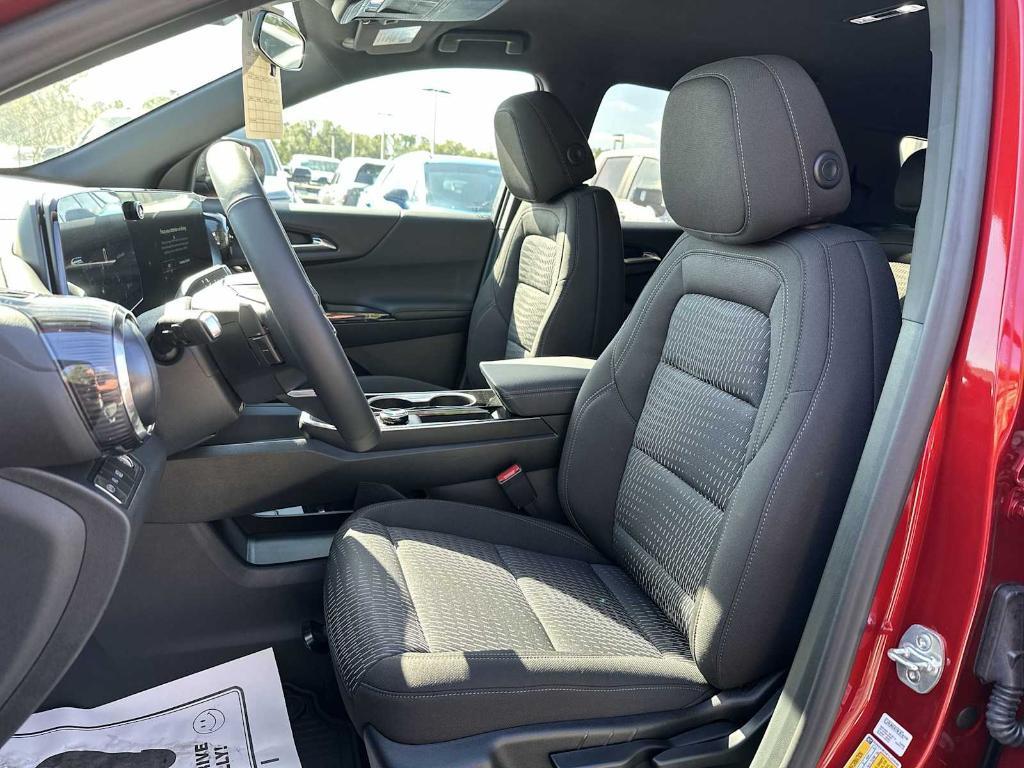 new 2026 Chevrolet Equinox car, priced at $26,730