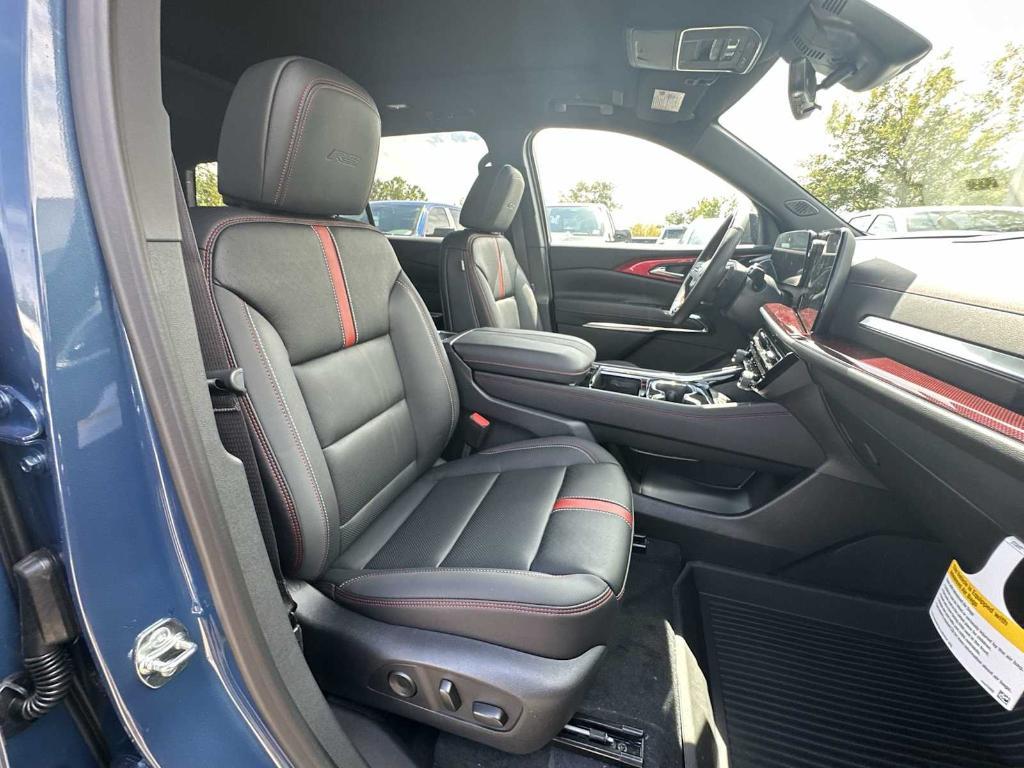 new 2026 Chevrolet Traverse car, priced at $56,720