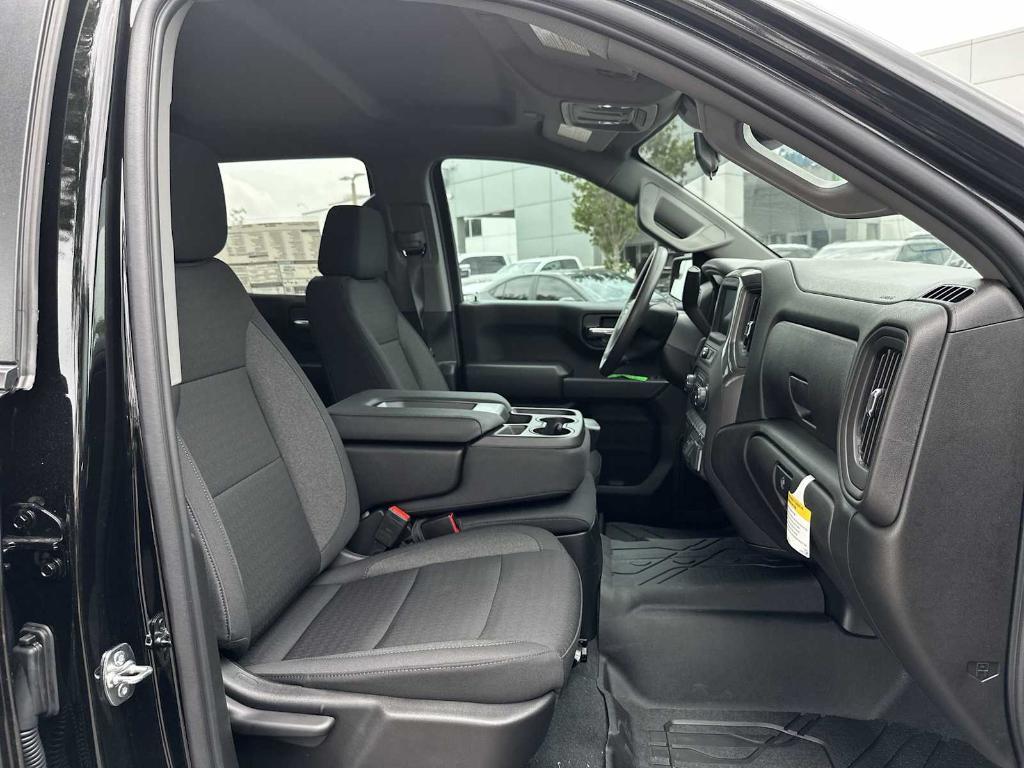 new 2025 Chevrolet Silverado 1500 car, priced at $36,625