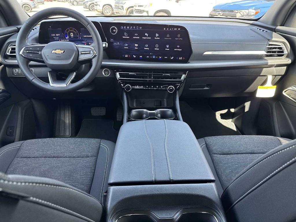 new 2025 Chevrolet Traverse car, priced at $37,545
