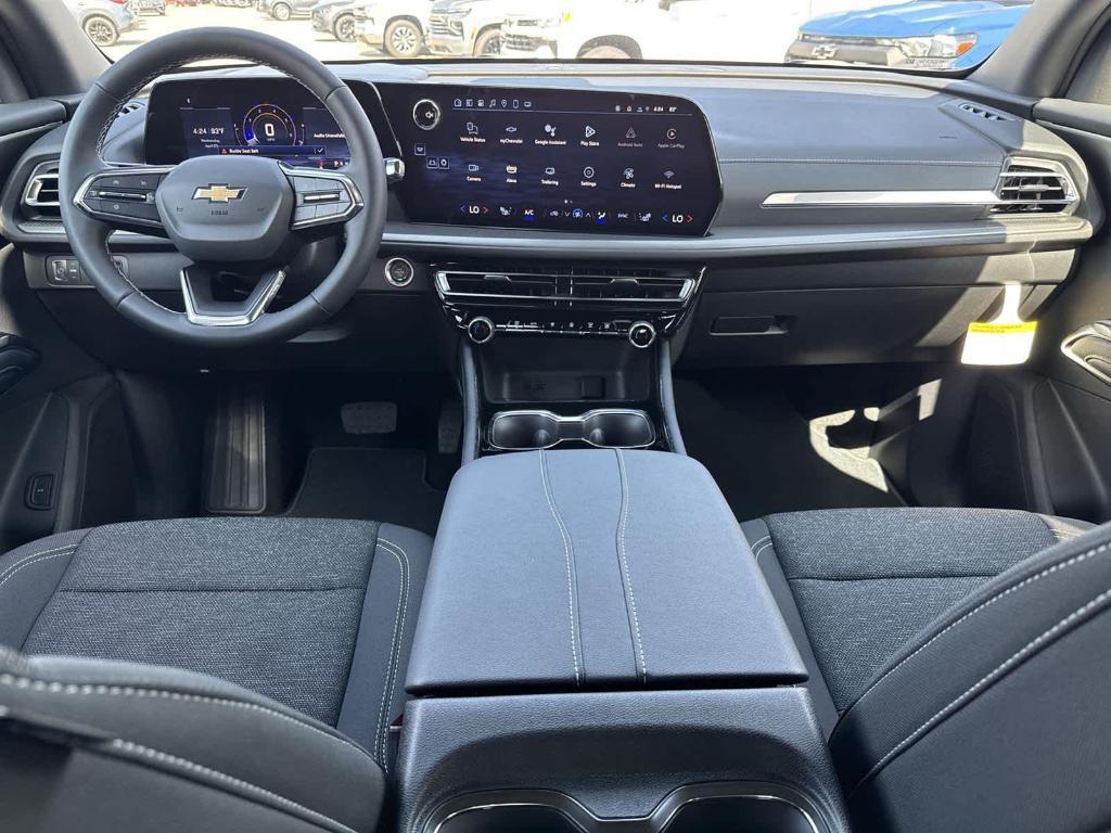 new 2025 Chevrolet Traverse car, priced at $40,545