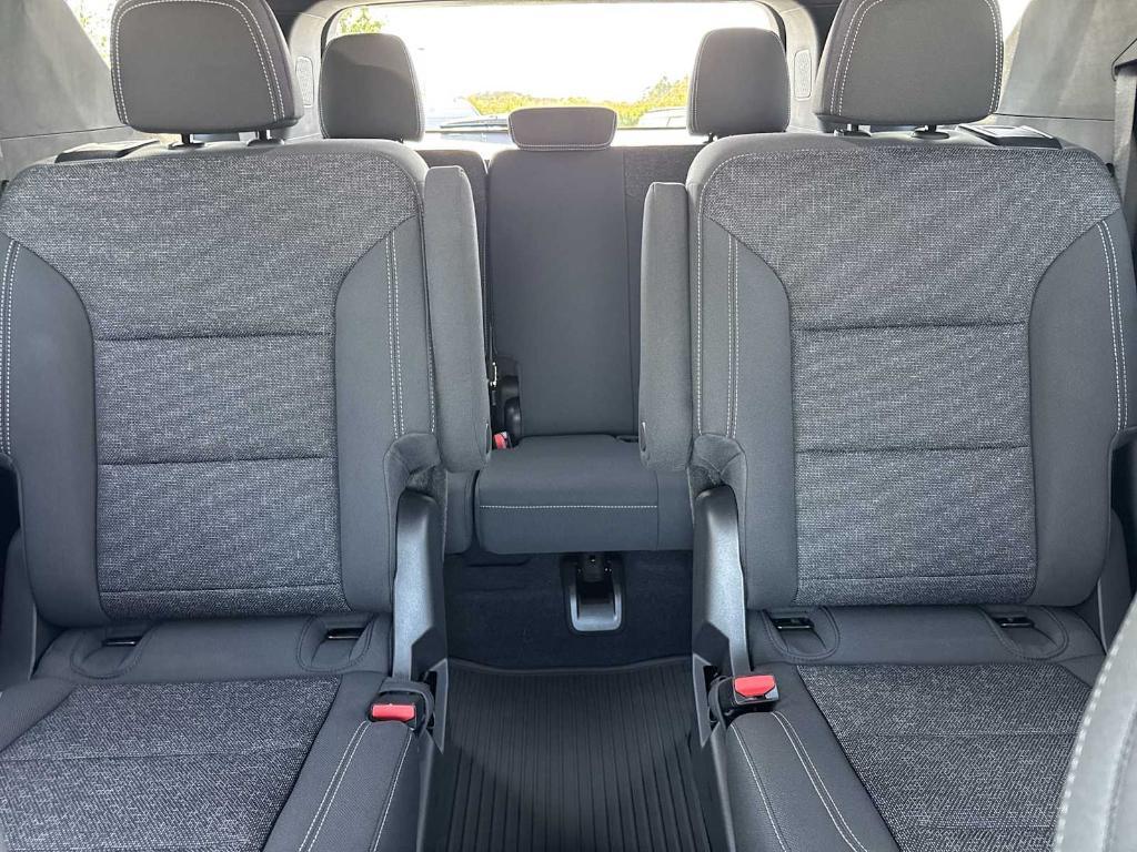new 2025 Chevrolet Traverse car, priced at $37,545
