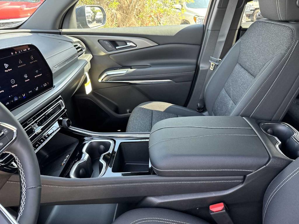 new 2025 Chevrolet Traverse car, priced at $37,545