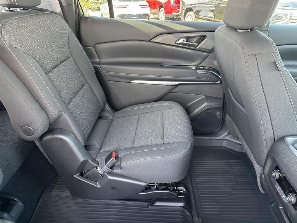 new 2025 Chevrolet Traverse car, priced at $40,545