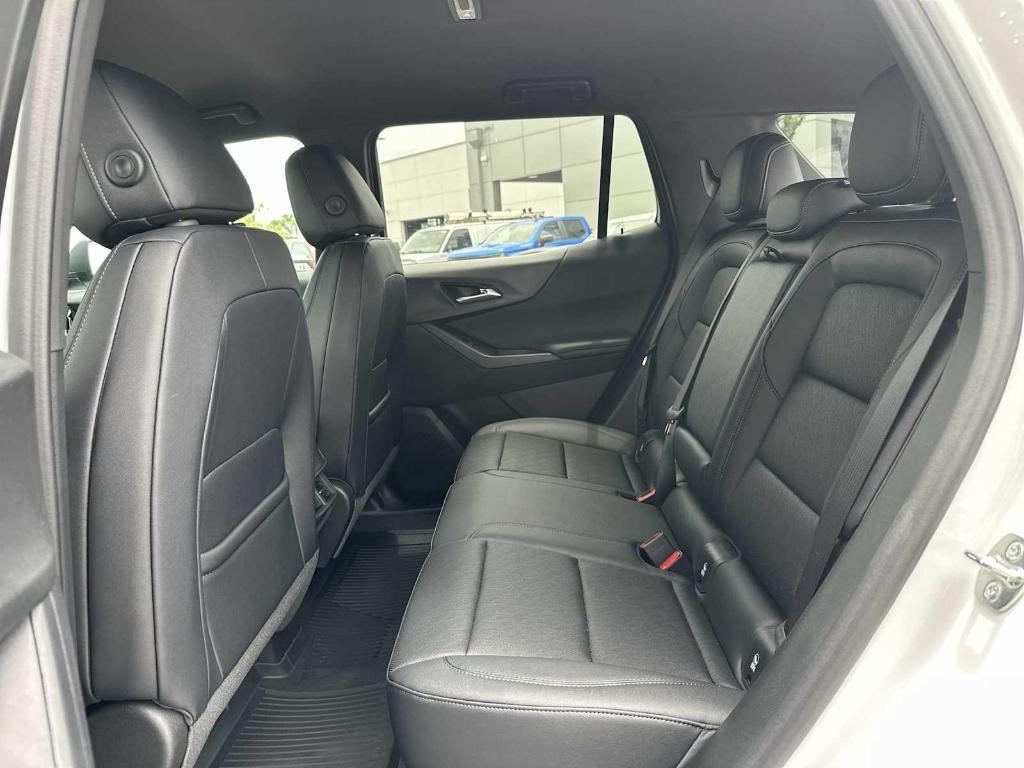 new 2026 Chevrolet Equinox car, priced at $33,230