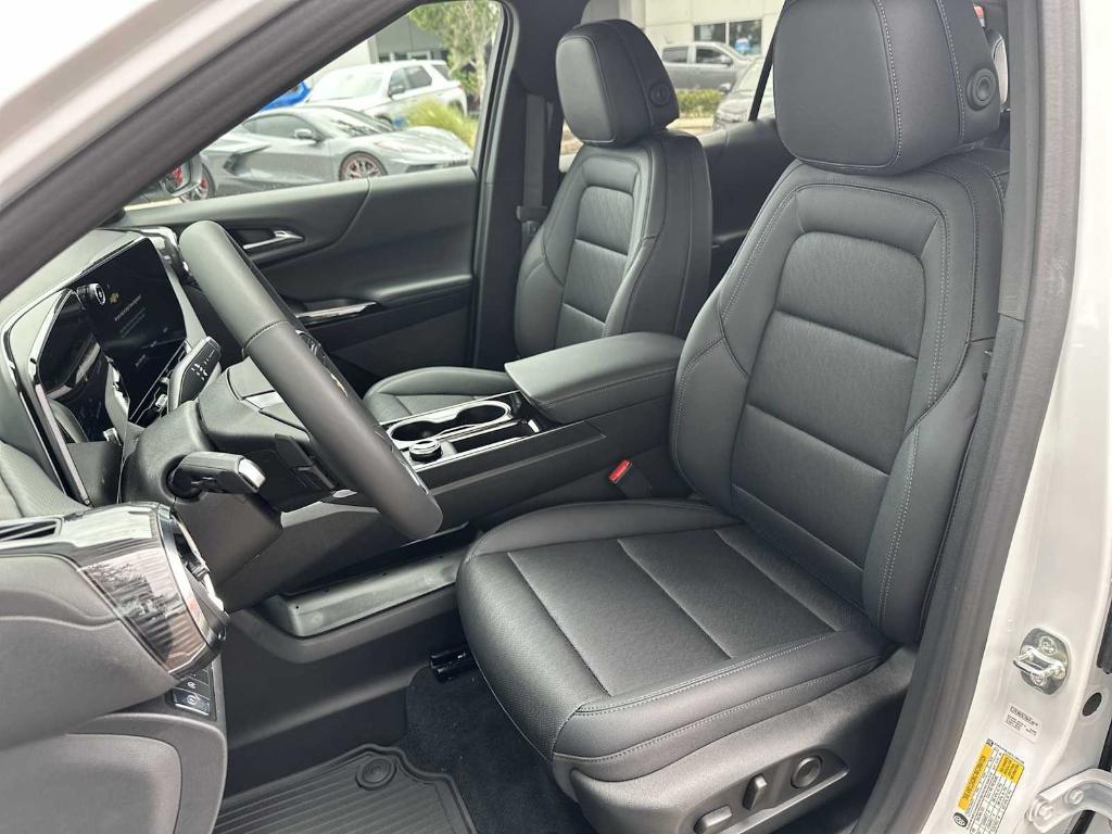 new 2026 Chevrolet Equinox car, priced at $33,230
