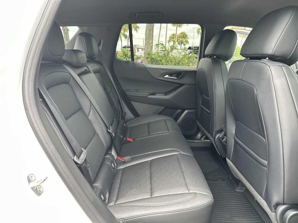 new 2026 Chevrolet Equinox car, priced at $33,230