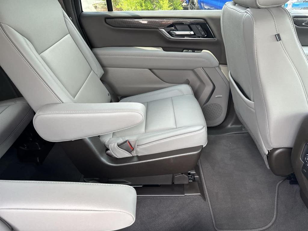 used 2025 GMC Yukon XL car, priced at $66,997