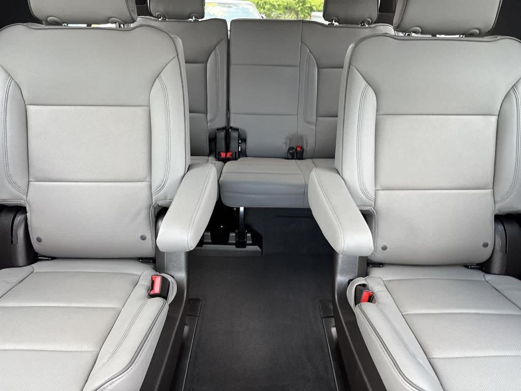 used 2025 GMC Yukon XL car, priced at $66,997
