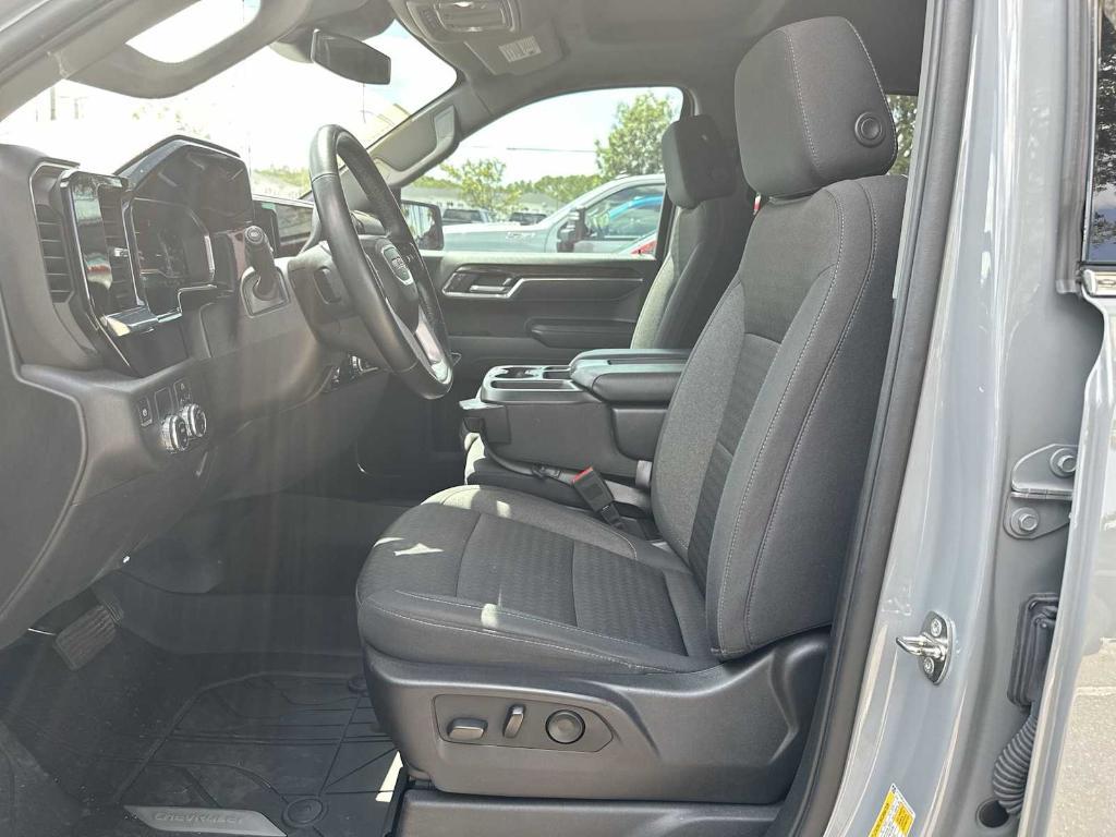 used 2024 GMC Sierra 1500 car, priced at $34,198