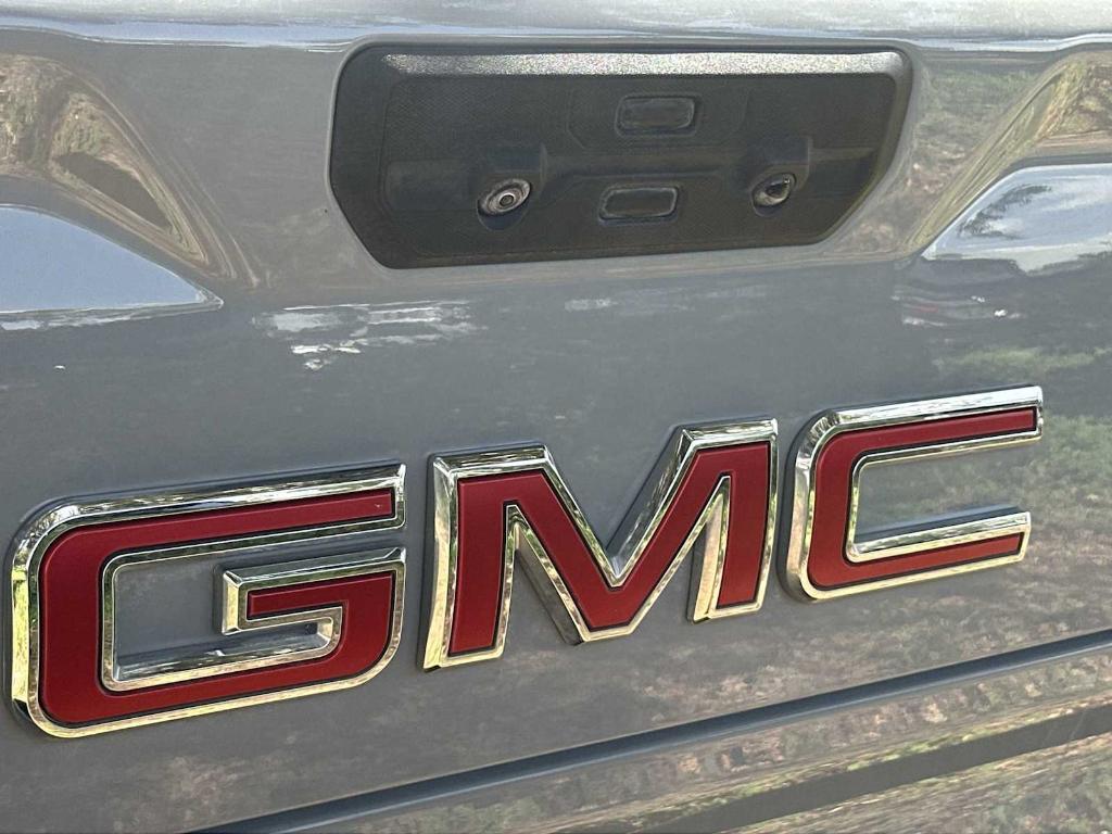 used 2024 GMC Sierra 1500 car, priced at $34,198