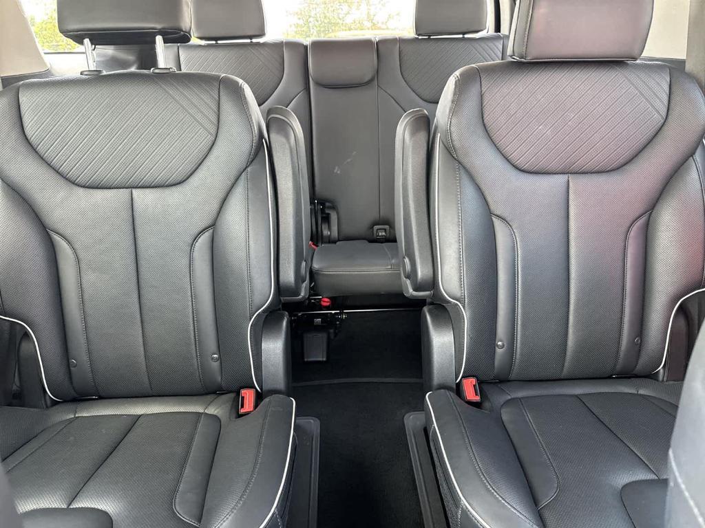 used 2024 Hyundai Palisade car, priced at $32,997