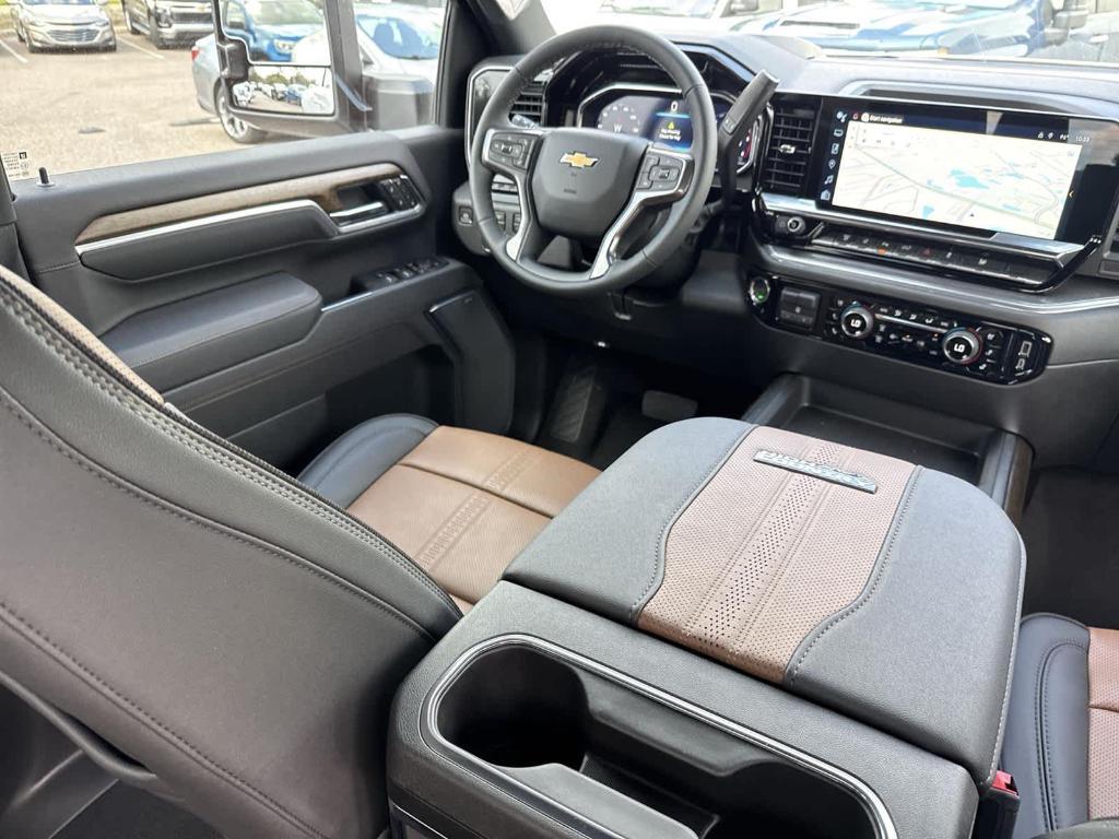 new 2025 Chevrolet Silverado 3500 car, priced at $84,220