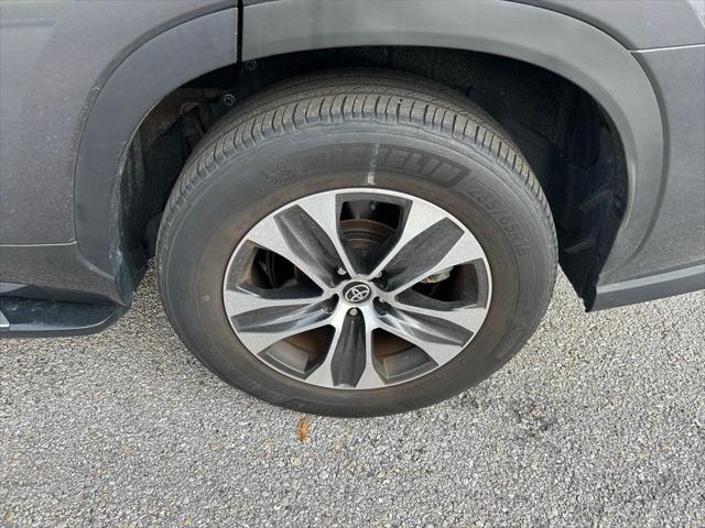 used 2022 Toyota Highlander car, priced at $35,977