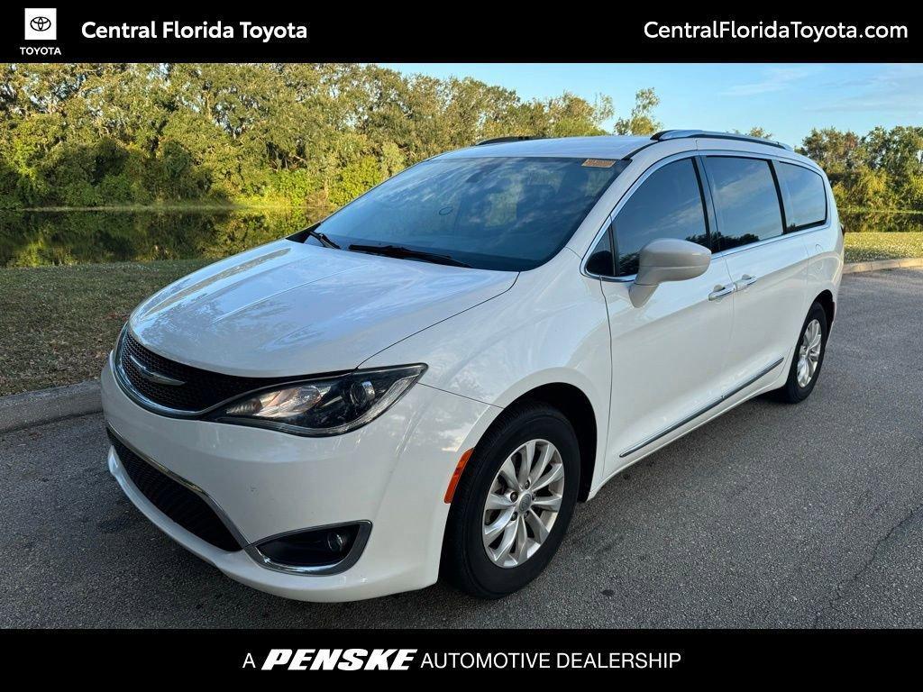 used 2019 Chrysler Pacifica car, priced at $14,977