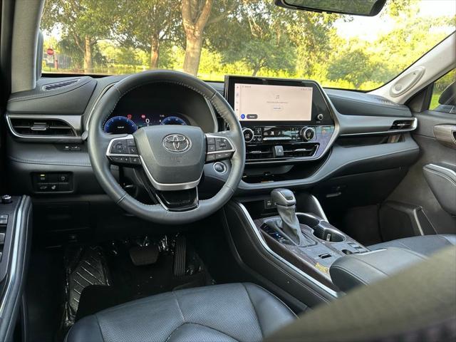 used 2024 Toyota Highlander car, priced at $46,737